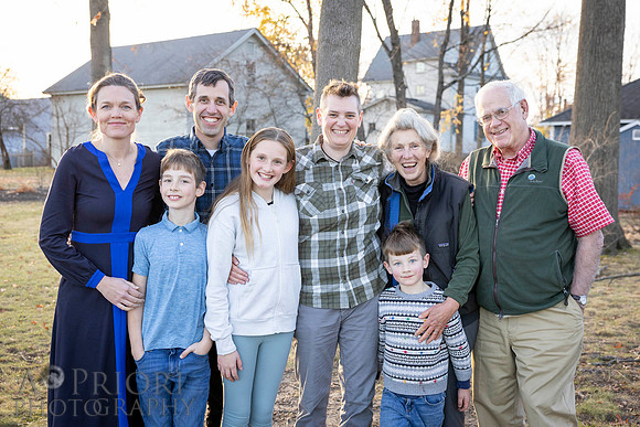 241114HenryFamilyPOR-4078
