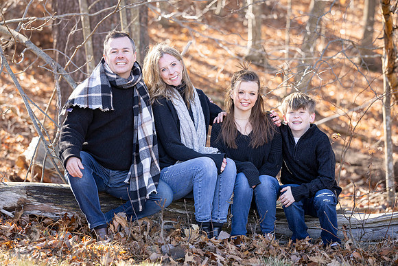 241124FinneganFamilyPOR-080