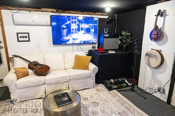 260707McCluskeyMusicStudioPOR-001
