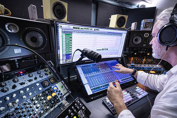 260707McCluskeyMusicStudioPOR-069