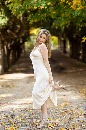 261004StellaFinneganSeniorPOR-199