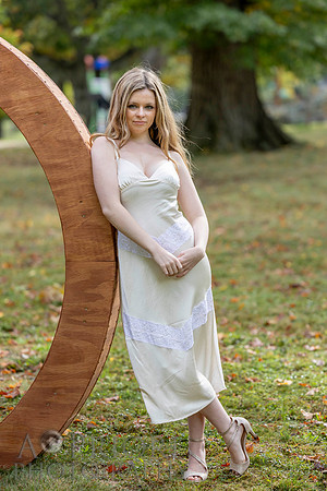261004StellaFinneganSeniorPOR-115