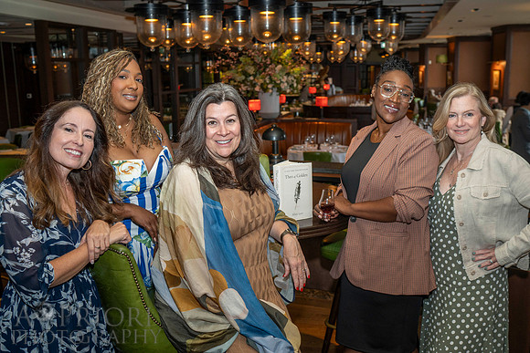 260913KMcDavidBookClubGroupPOR-022