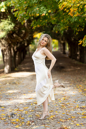 261004StellaFinneganSeniorPOR-200