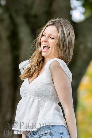 261004StellaFinneganSeniorPOR-009