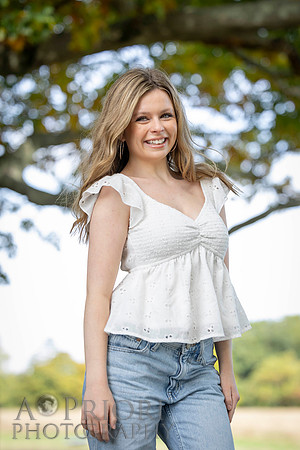 261004StellaFinneganSeniorPOR-023