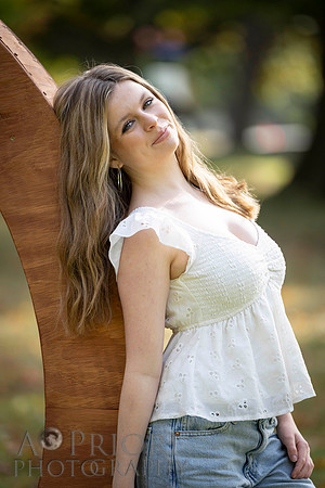 261004StellaFinneganSeniorPOR-103