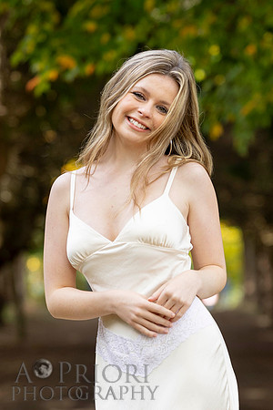 261004StellaFinneganSeniorPOR-204