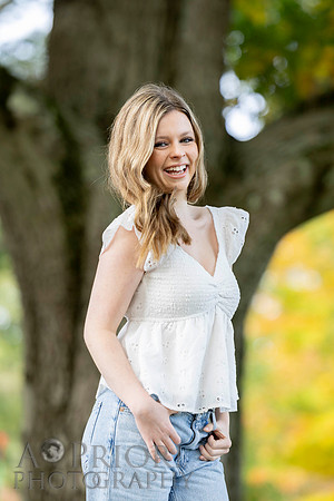 261004StellaFinneganSeniorPOR-015