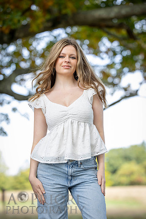 261004StellaFinneganSeniorPOR-018