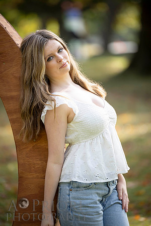 261004StellaFinneganSeniorPOR-104