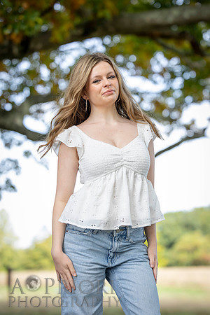 261004StellaFinneganSeniorPOR-020