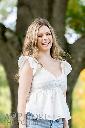 261004StellaFinneganSeniorPOR-004
