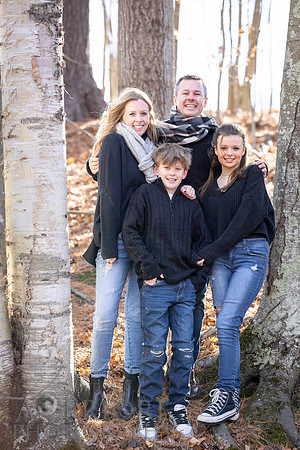 241124FinneganFamilyPOR-049