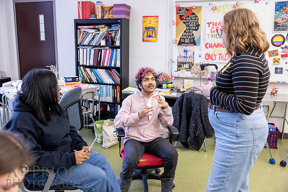 240228ARTBecomeAManCambRLSchoolPrePerfEVT-025