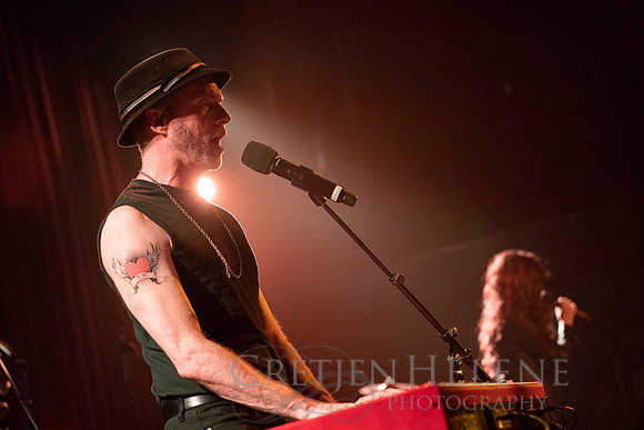 180913ARTBorrowedCashPER-142