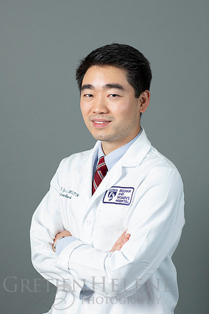 181012BWHPhysicianPortraitsPOR-223