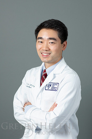 181012BWHPhysicianPortraitsPOR-224