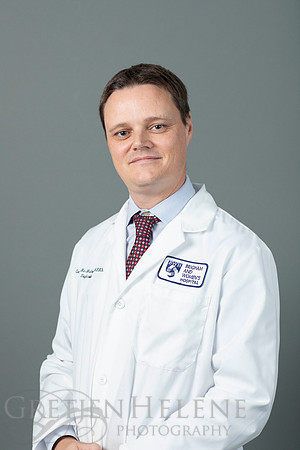 181012BWHPhysicianPortraitsPOR-269