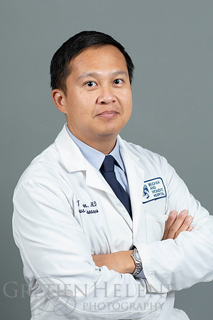 181012BWHPhysicianPortraitsPOR-112
