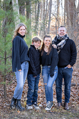 241124FinneganFamilyPOR-029