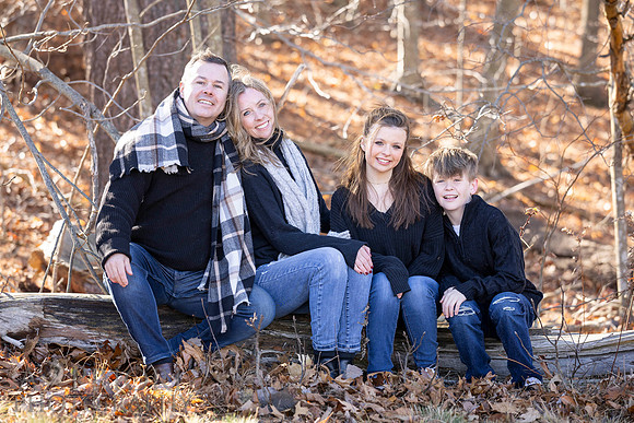 241124FinneganFamilyPOR-077