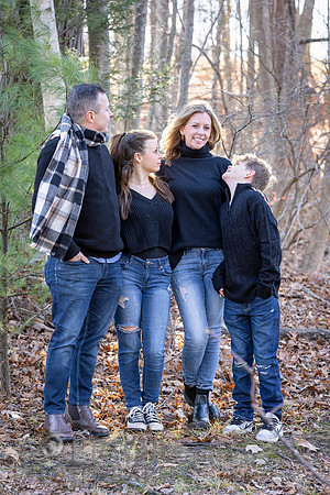 241124FinneganFamilyPOR-023