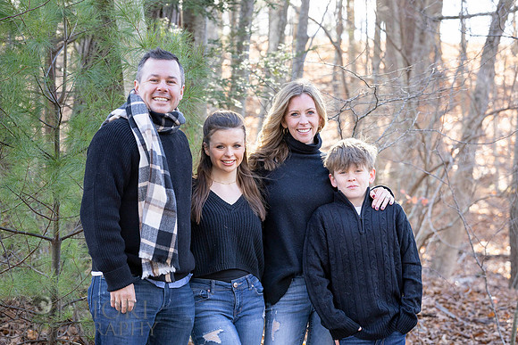 241124FinneganFamilyPOR-010
