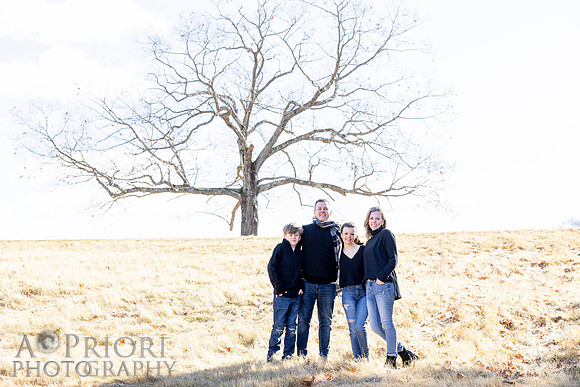 241124FinneganFamilyPOR-085