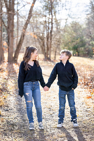 241124FinneganFamilyPOR-102