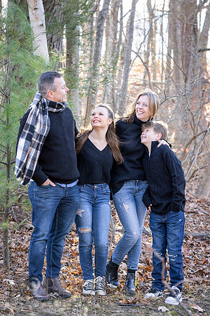 241124FinneganFamilyPOR-026