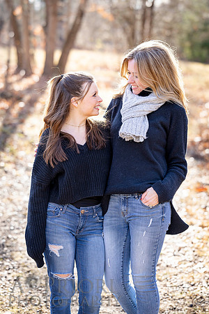 241124FinneganFamilyPOR-157