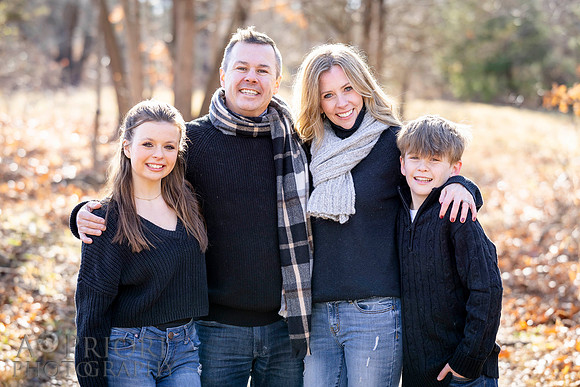 241124FinneganFamilyPOR-144