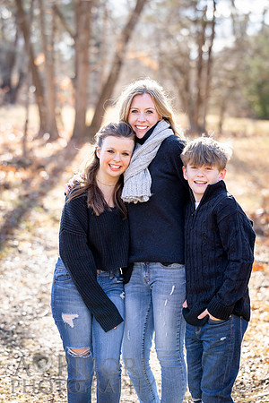 241124FinneganFamilyPOR-152