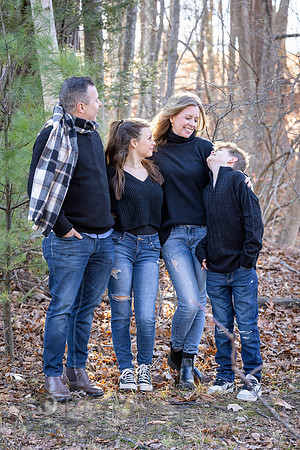 241124FinneganFamilyPOR-024