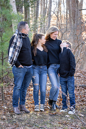 241124FinneganFamilyPOR-025