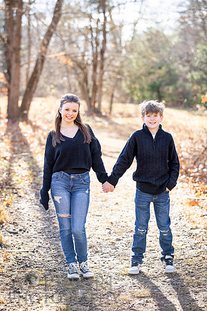 241124FinneganFamilyPOR-095