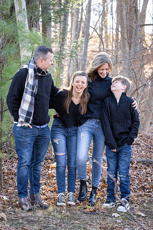 241124FinneganFamilyPOR-018