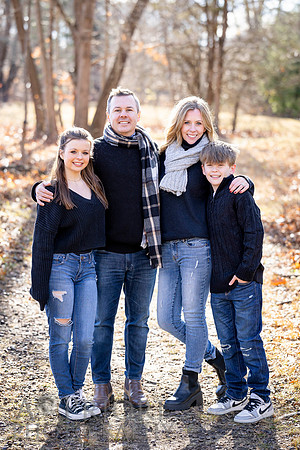 241124FinneganFamilyPOR-135