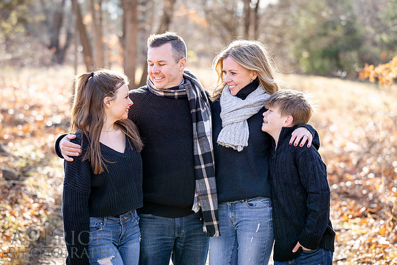 241124FinneganFamilyPOR-137