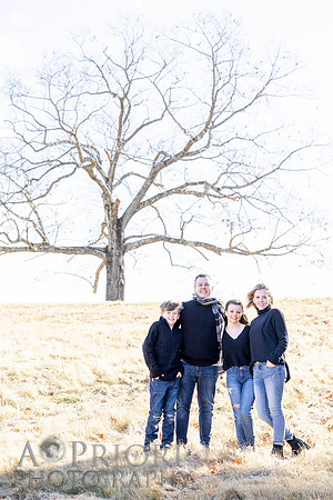 241124FinneganFamilyPOR-084
