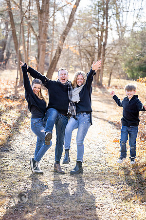 241124FinneganFamilyPOR-147