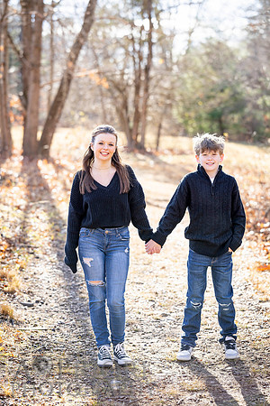 241124FinneganFamilyPOR-096