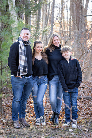 241124FinneganFamilyPOR-014