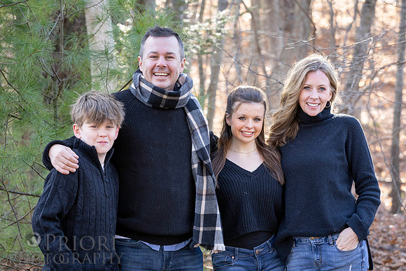 241124FinneganFamilyPOR-004