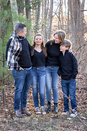 241124FinneganFamilyPOR-022