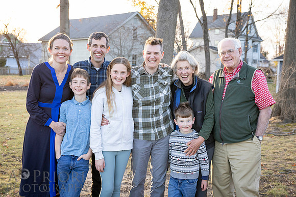 241114HenryFamilyPOR-4079